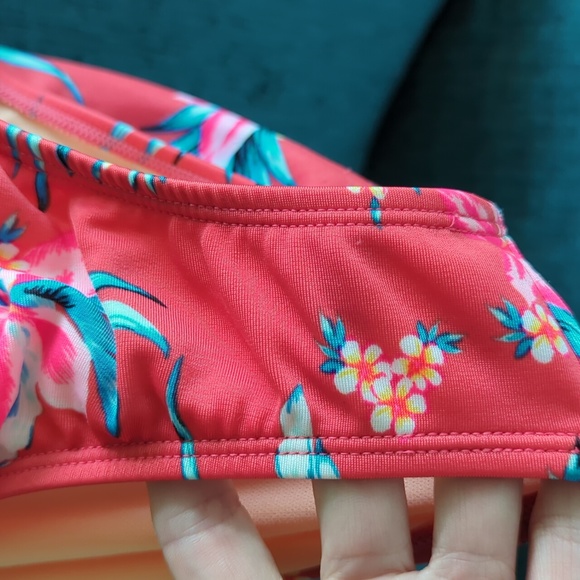 3/$25 Girls Long sleeved swimsuit GUC - Picture 9 of 10